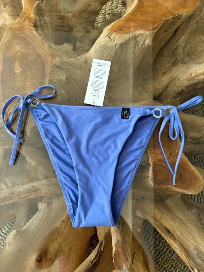 Bas de maillot de bain Etam violet ficelles