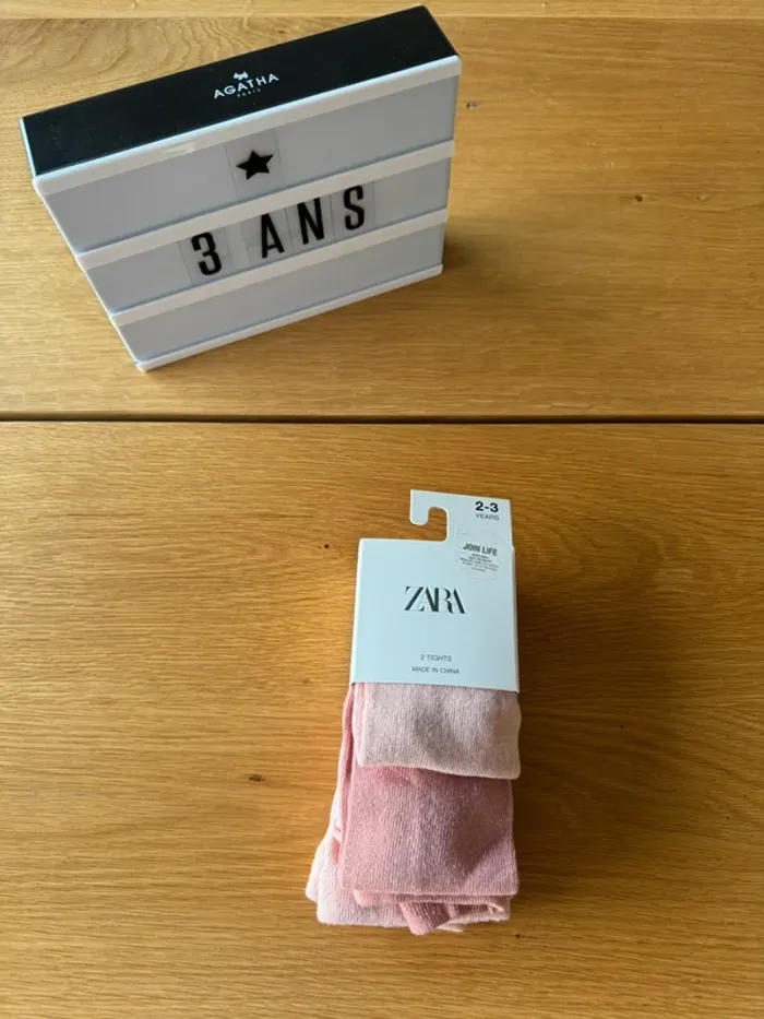 2 paires de collants rose/rose pâle NEUF - Taille 3 Ans