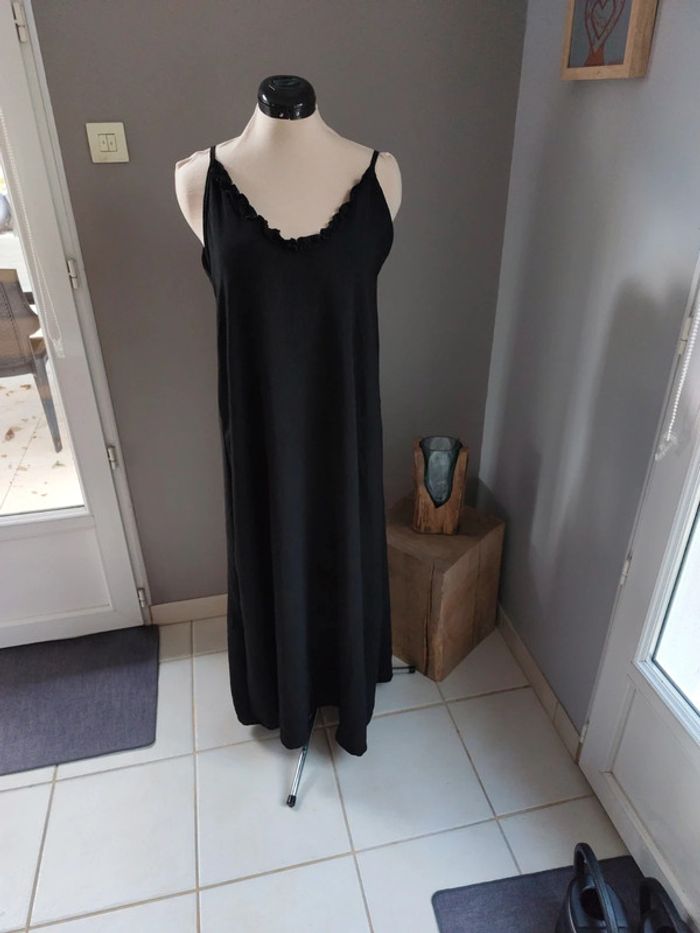Robe noire TU - photo numéro 8