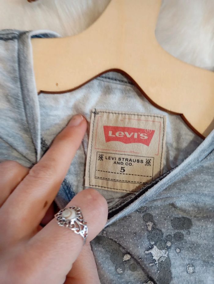 Ensemble fille 5 ans 🌸 short Okaïdi + t-shirt Levi's - photo numéro 9