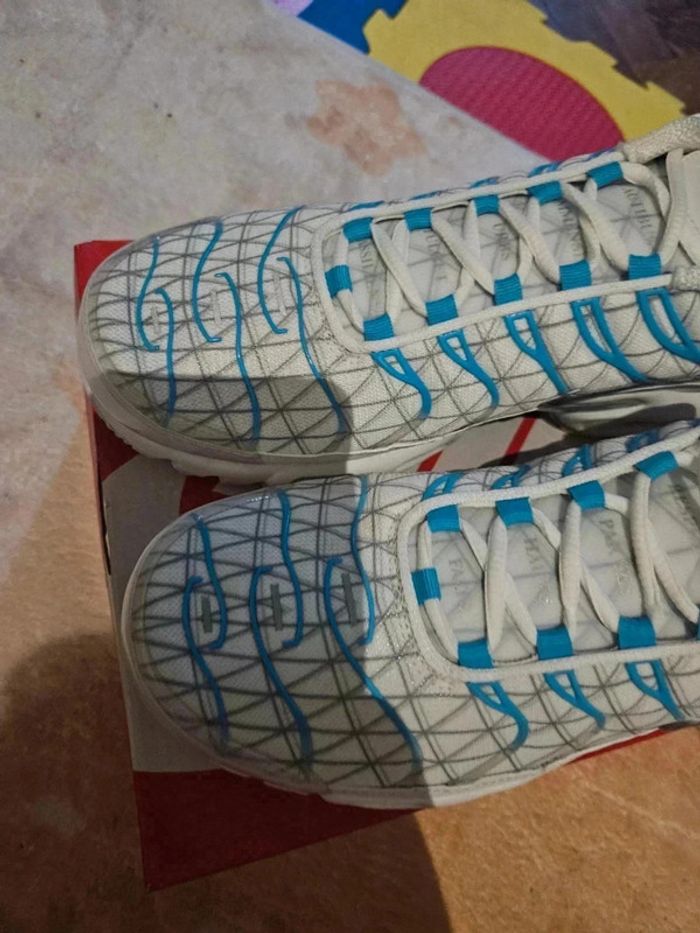 Nike Air Max Plus Marseille Taille 44 - photo numéro 2
