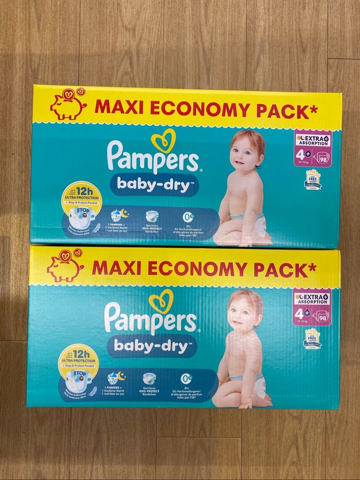 196 couches taille 4 + Pampers baby dry extra absorption