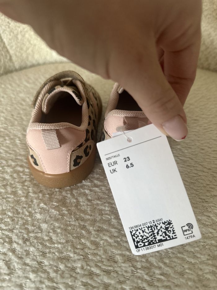 Baskets léopard 23 H&M NEUVES - photo numéro 3