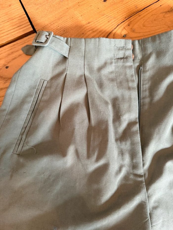 Short bermuda kaki en très bon état taille 36-38 together - photo numéro 2