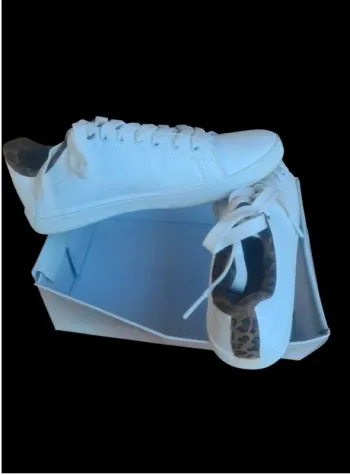 Basket tennis blanc et léopard basse taille 36
