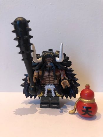 Figurine type lego OnePièce. OnePièce