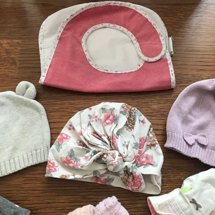 Lot chaussure et chapeau bébé fille - photo numéro 2