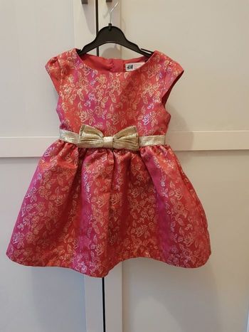 Robe détails doré
