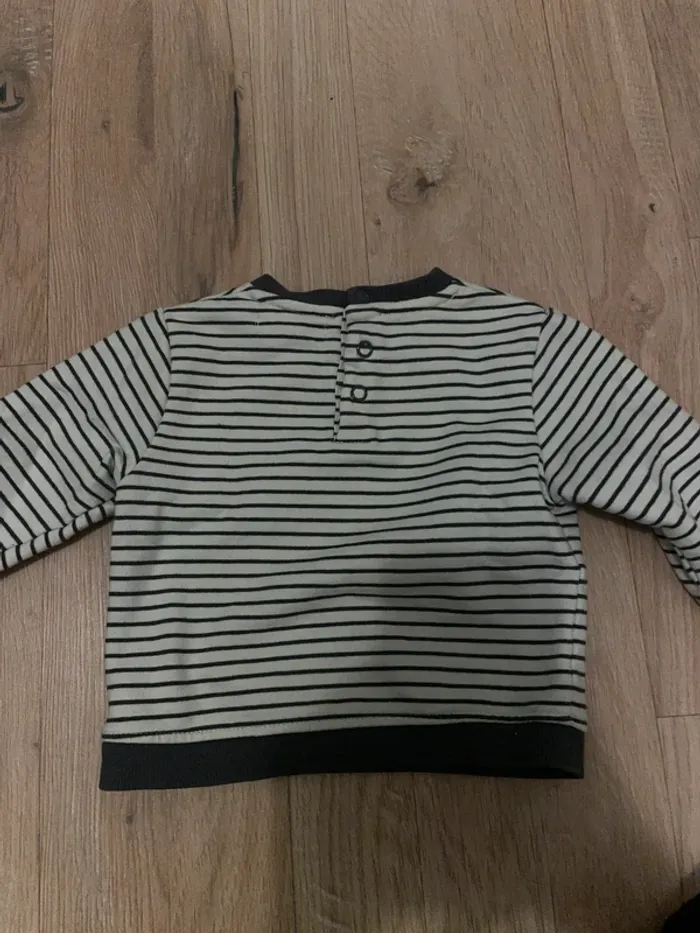 Pull obaïbi 6 mois - photo numéro 3