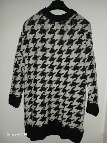 Robe couleur noire et blanche, Esmara