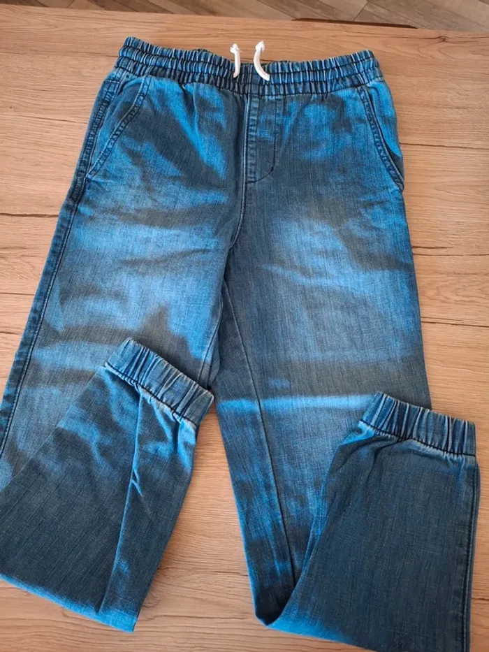 Jean Jogger et denin 9/10 ans - photo numéro 2