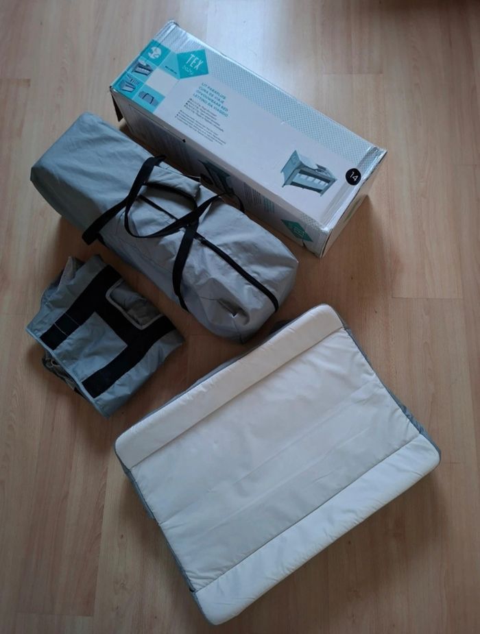 Lit parapluie Tex baby - remise en main propre uniquement - photo numéro 1