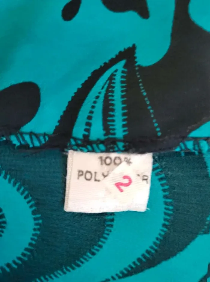 Haut  vintage  Femme manche  3/4  parfait etat  taille  2  (M/38) - photo numéro 2
