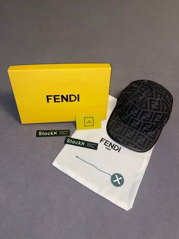 Casquette Fendi noir