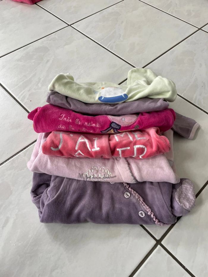Lot de vêtements pyjamas 3 mois