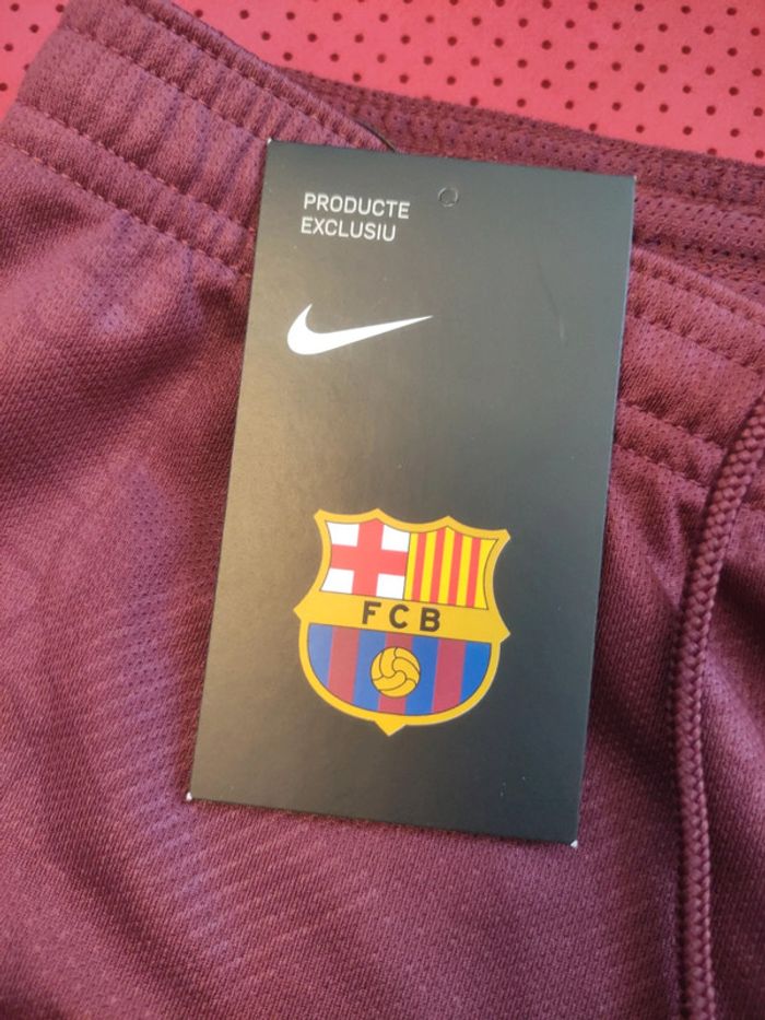 Short de foot FC Barcelone, Nike Authentique Officiel taille Adulte S Homme, Neuf - photo numéro 6