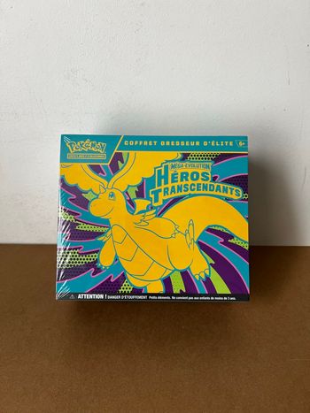ETB Pokémon Héros Transcendants ME2,5