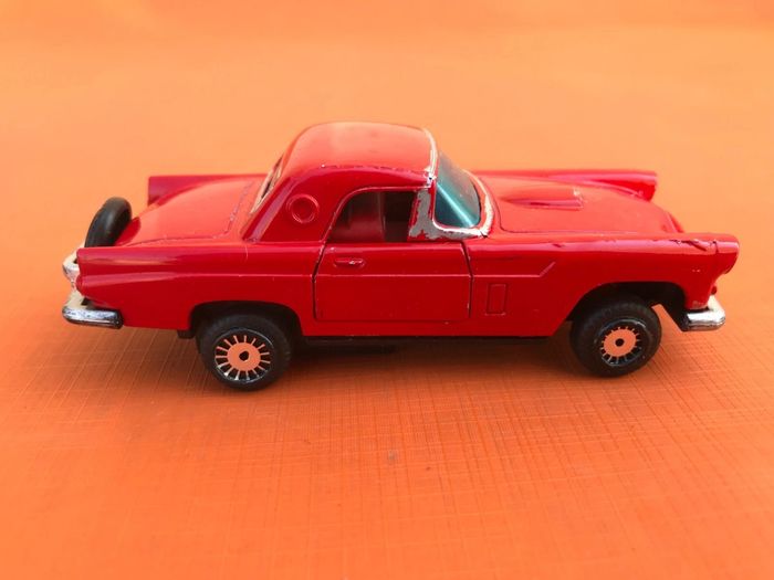 Voiture miniature Ford Thunderbird (1956) - photo numéro 8