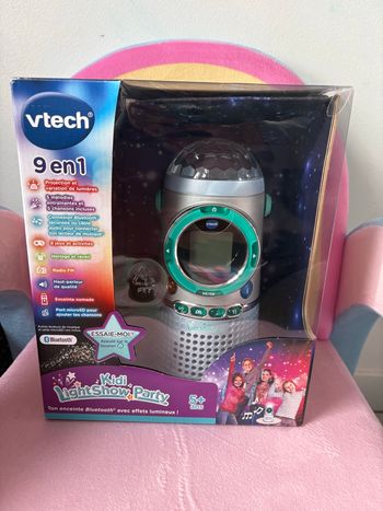 Kidi LightShow Party.