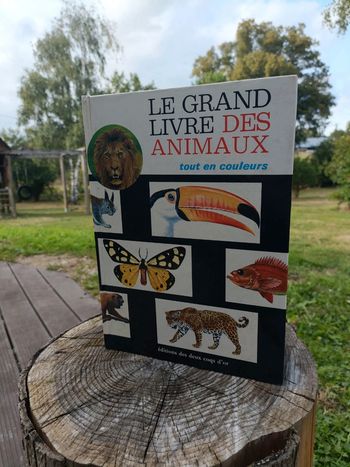 Le grand livre des animaux tout en couleur