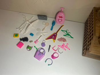 Jouet 🧸 #1 lot accessoires sport et voyages pour poupée barbie