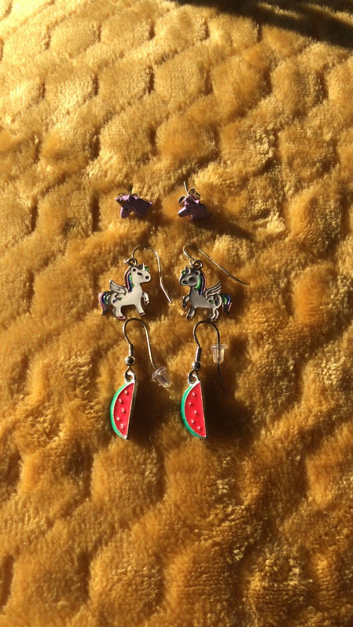 Primark boucles d oreilles licorne et pastèque