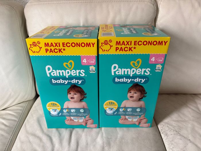 Lot de 2 maxi packs 108 (soit 216) couches Pampers Baby Dry taille 4 (9-14 kg) - photo numéro 4