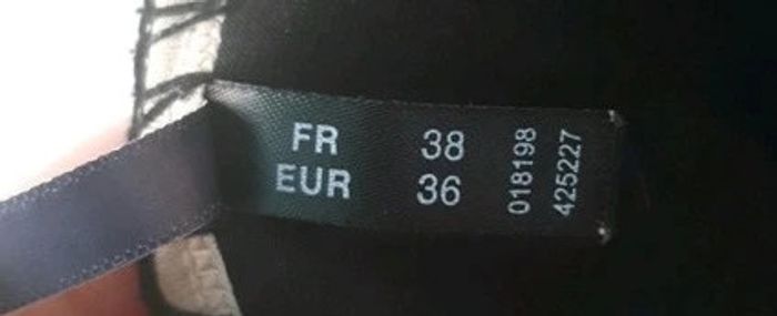 Maillot de bain 2 pièces (bikini) Taille 90B pour le haut et taille 38 pour le bas - photo numéro 10