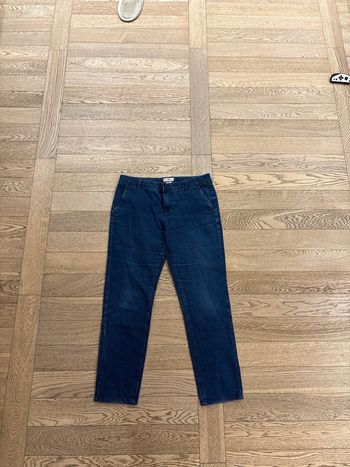 Jeans court