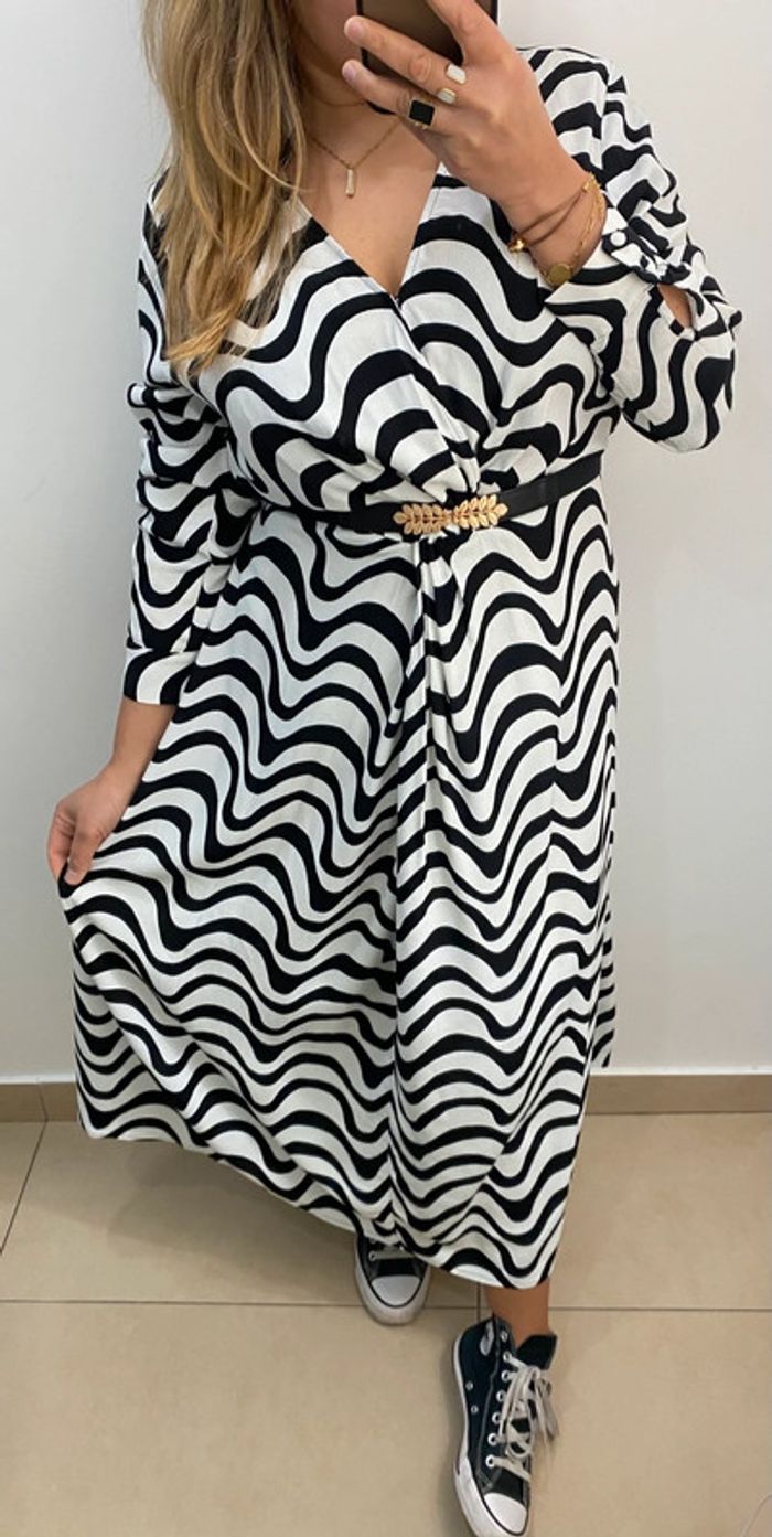 Superbe Robe Longue Imprimée Taille 40 - photo numéro 2