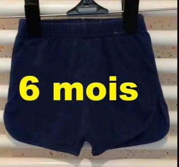 Short bleu marine Taille 6 mois
