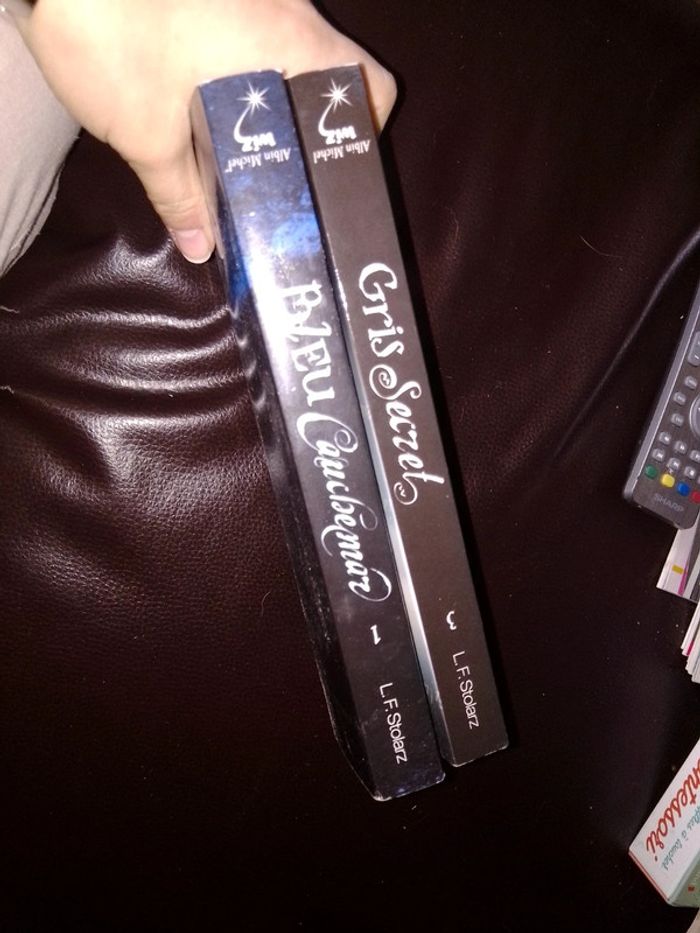 Série Laurie Faria stolarz - photo numéro 3