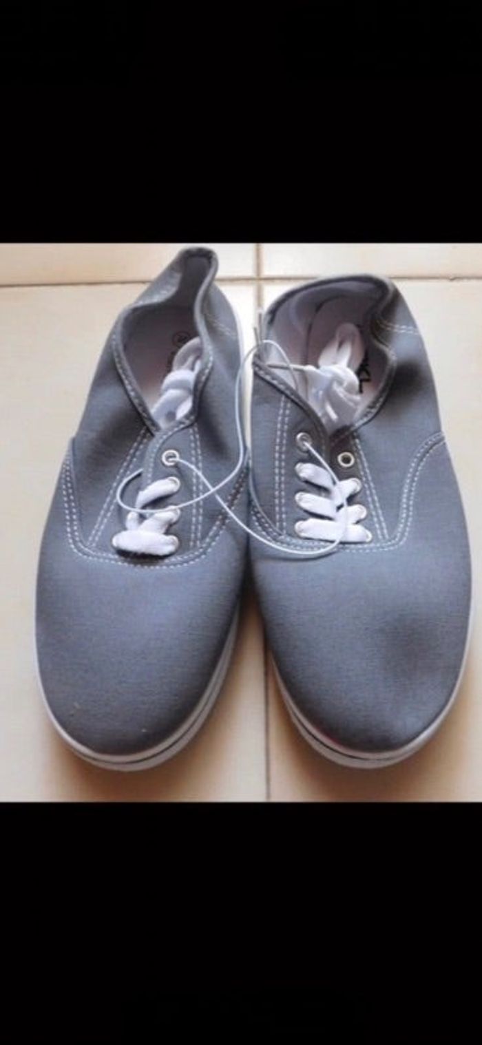 Baskets toile Femme/Fille Taille: 36