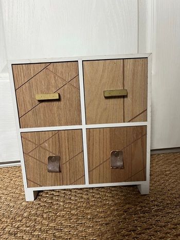 Petit rangement à tiroirs 