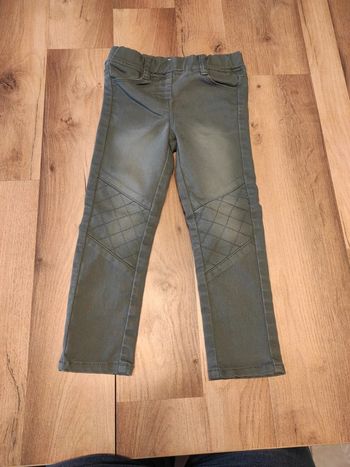 Jean Lisa rose 3 ans