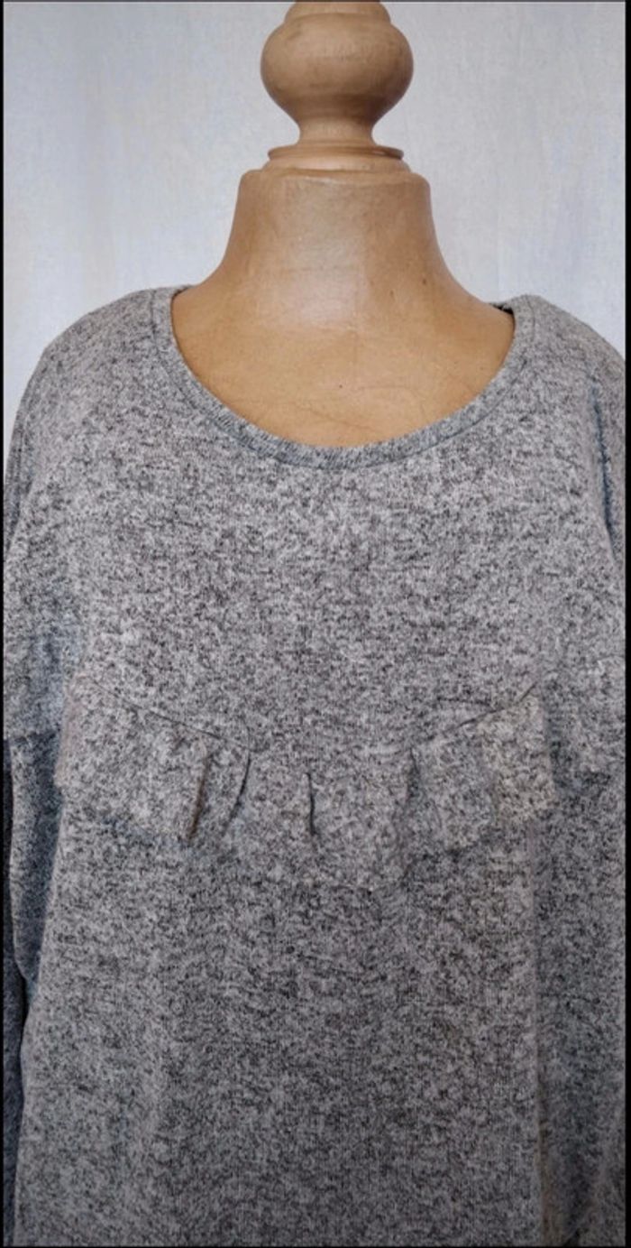 Pull avec volants - photo numéro 2