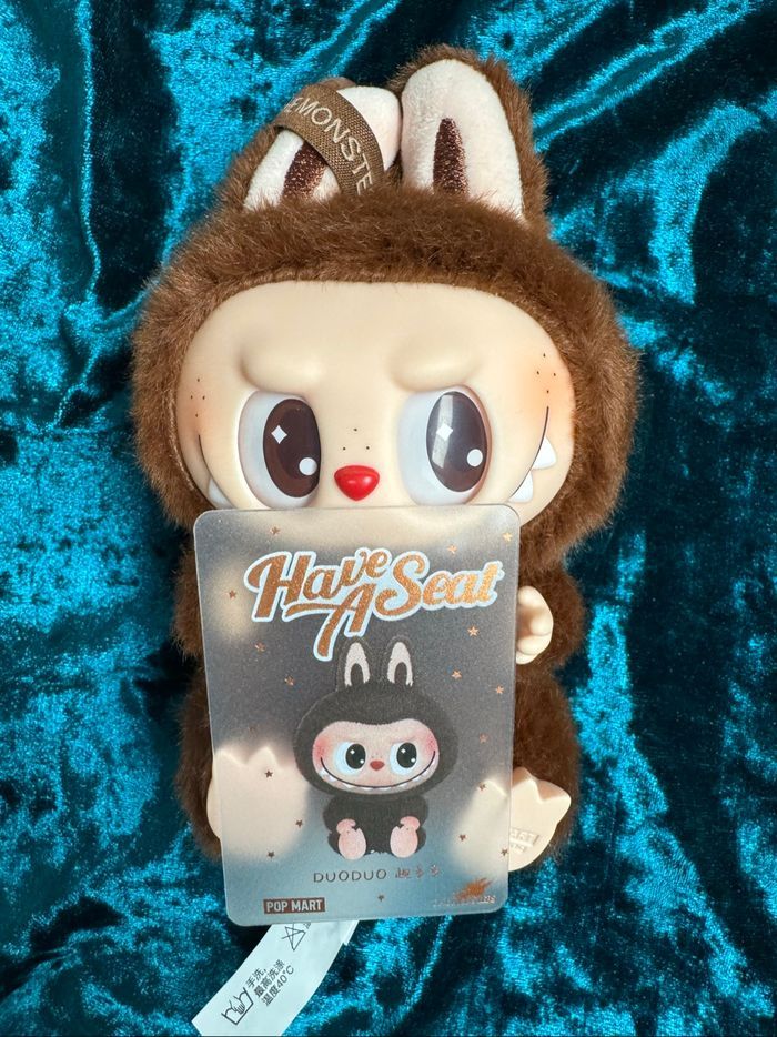 Labubu secret have a seat - photo numéro 2