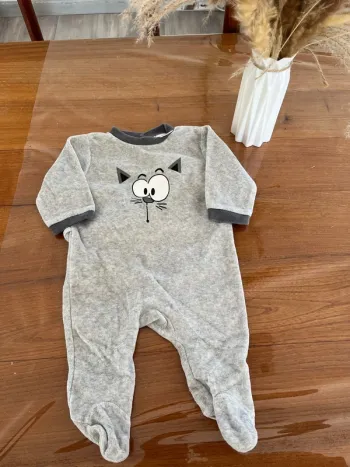 Pyjama chat 3 mois