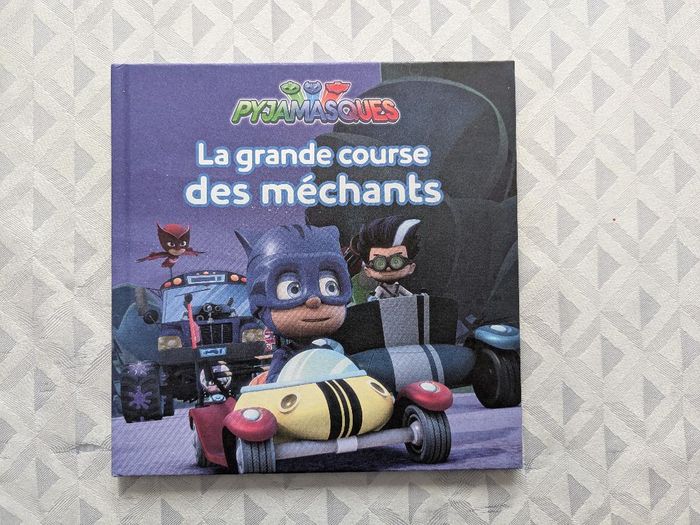 Livre Pyjamasques La grande courses des méchants Burger King