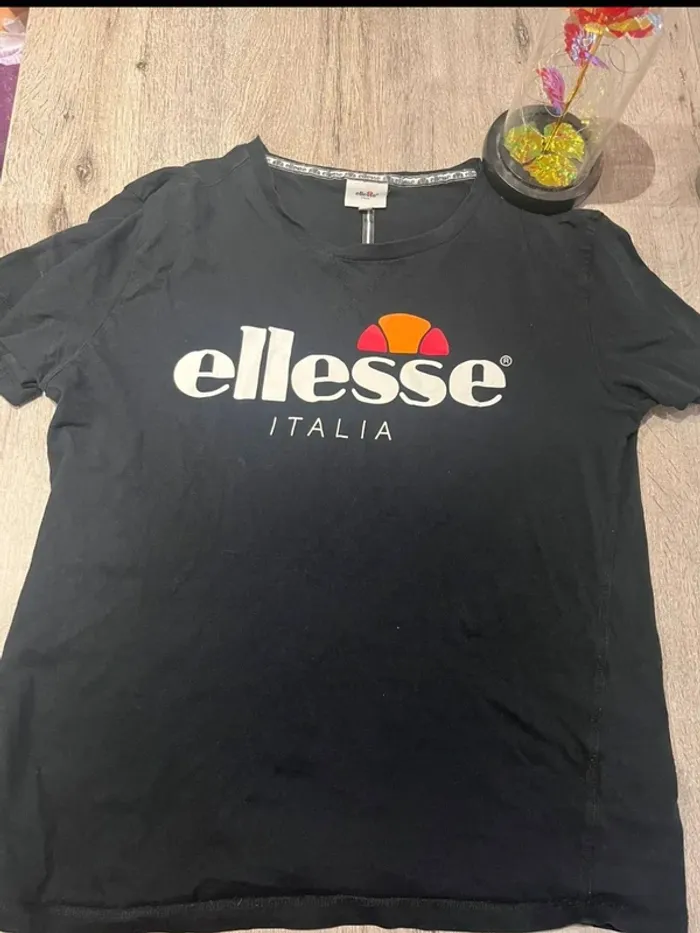 💥 T-shirt noir Ellesse Italia 💥
