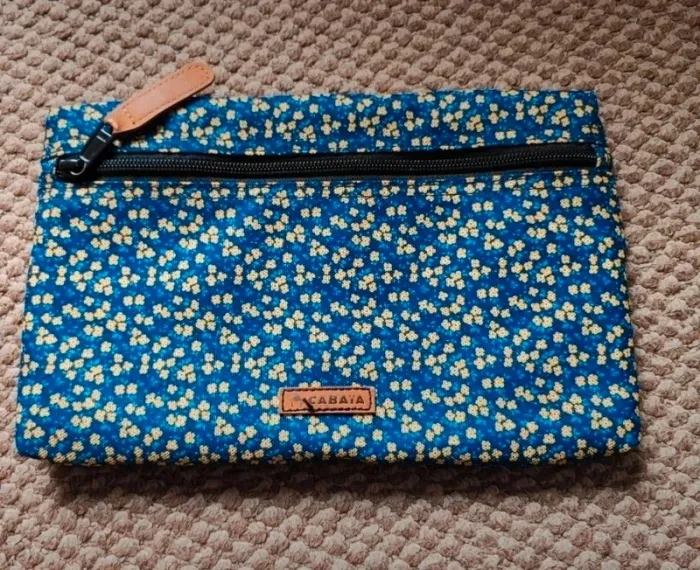 Pochette fleurie Cabaia