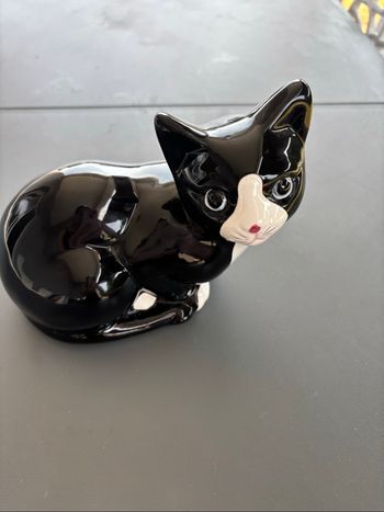 Petit chat décoratif