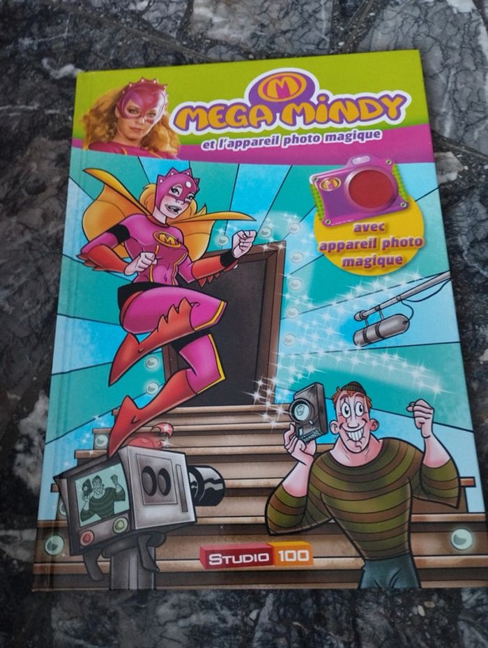4 livres mega mindy - photo numéro 2
