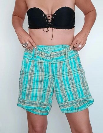 Short a revers motif carreaux turquoise taille 36
