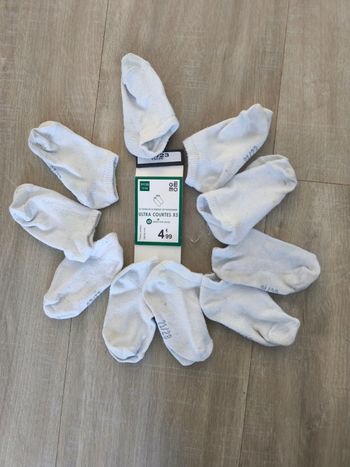 Lot socquettes blanches
