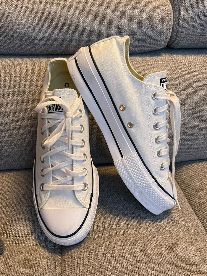 Converse blanche plate-forme 39 / très bon état - photo numéro 2