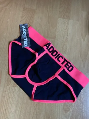 Slip Addicted neuf