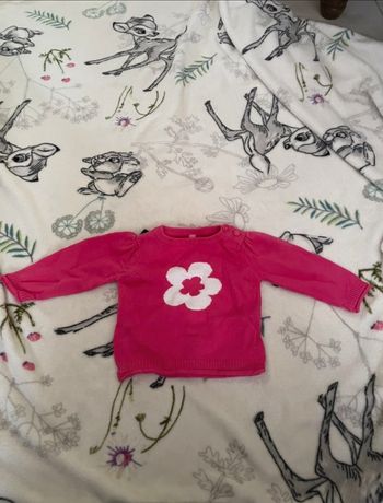 Pull rose à motif, taille 6 mois, marque Gemo.