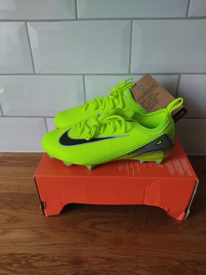 Crampons Nike T 34 - photo numéro 2