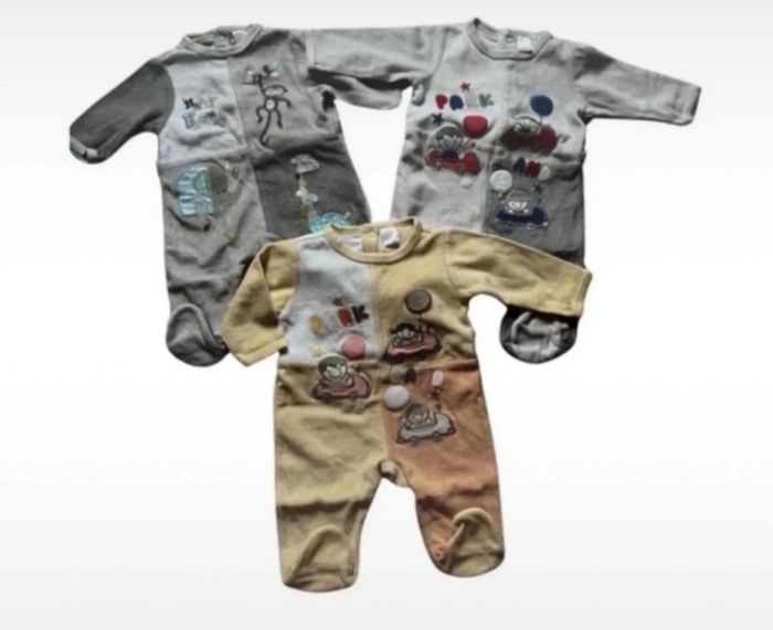 Lot Pyjamas 1 mois - photo numéro 7